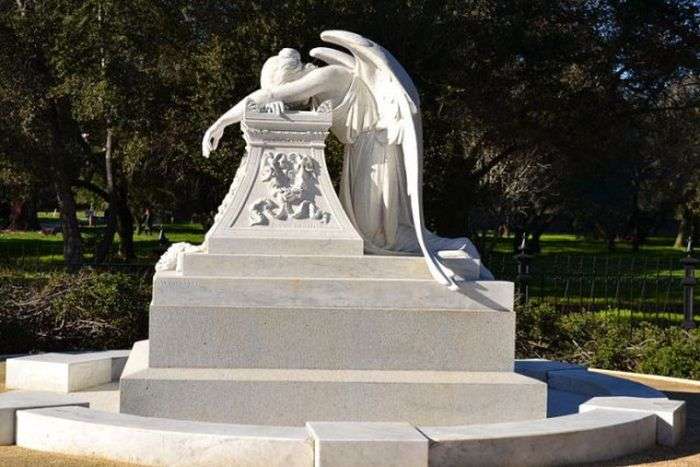 Скульптура «Ангел скорботи» - маловідома памятка Риму (5 фото)