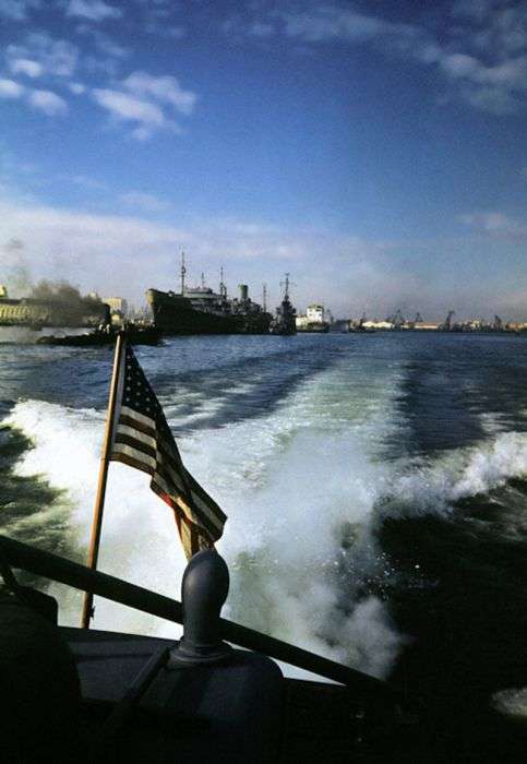 Атлантичний конвой на фото Роберта Капи (32 фото)