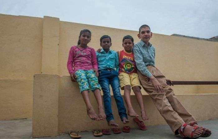 В Індії живе найвищий 8-річний хлопчик у світі (13 фото)
