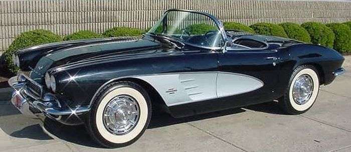 Простояв 44 роки в гаражі Chevrolet Corvette С1 продають за 36 700 доларів (10 фото)