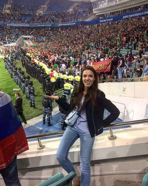 Чарівні вболівальниці на матчах Чемпіонату Росії з футболу (35 фото)