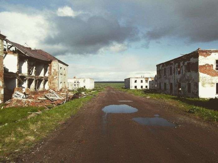 Покинутий воркутинського селище Хальмер-Ю (20 фото)