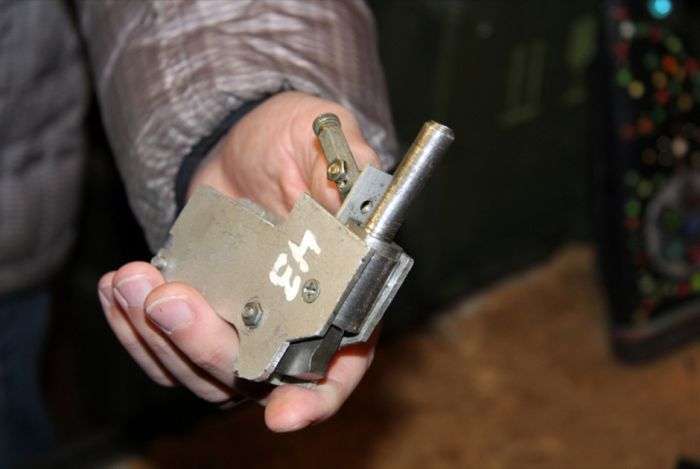 Саморобну вогнепальну зброю, вилучену поліцією (14 фото)