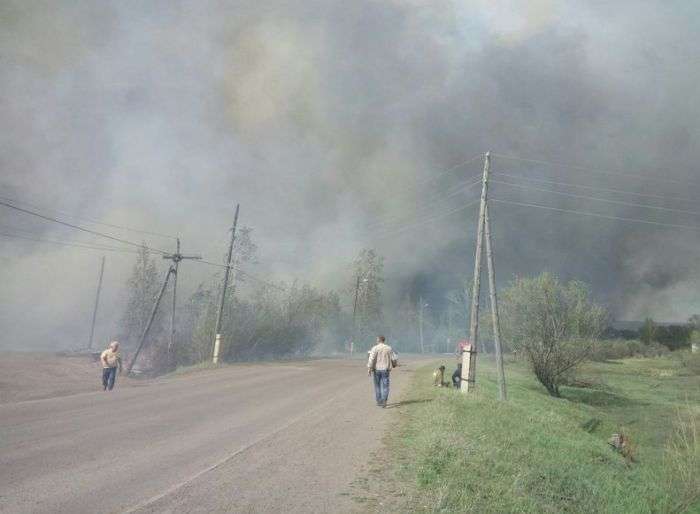 У Красноярському краї горять десятки житлових будинків (13 фото + відео)