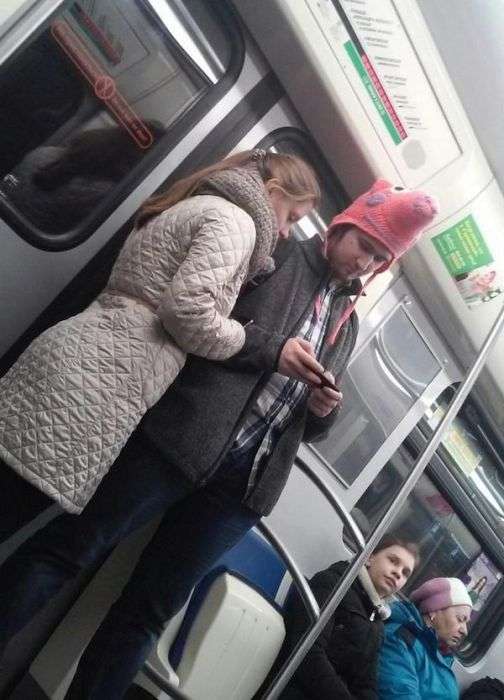Незвичайні пасажири російського метро (32 фото)