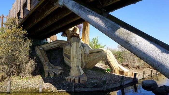 Велетенські деревяні скульптури Томаса Дамбо (17 фото)