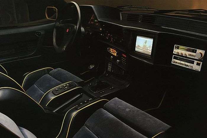 Розкішні інтерєри автомобілів 80-х (18 фото)