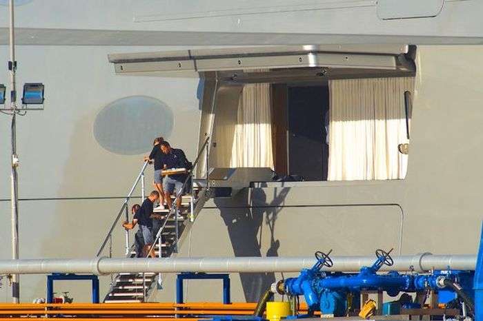 Яхта російського мільярдера Андрія Мельниченка Sailing A Yacht на випробуваннях в Гібралтарі (6 фото + відео)