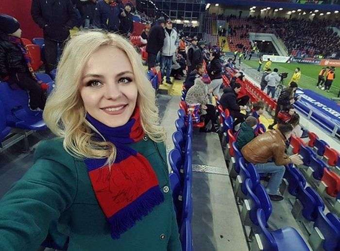 Чарівні фанатки російського футболу (36 фото)