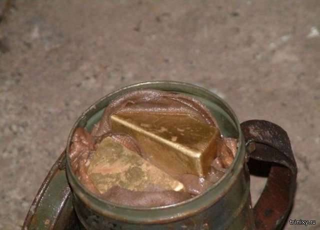 Цікава знахідка у футлярі від протигаза часів ВВВ (2 фото)