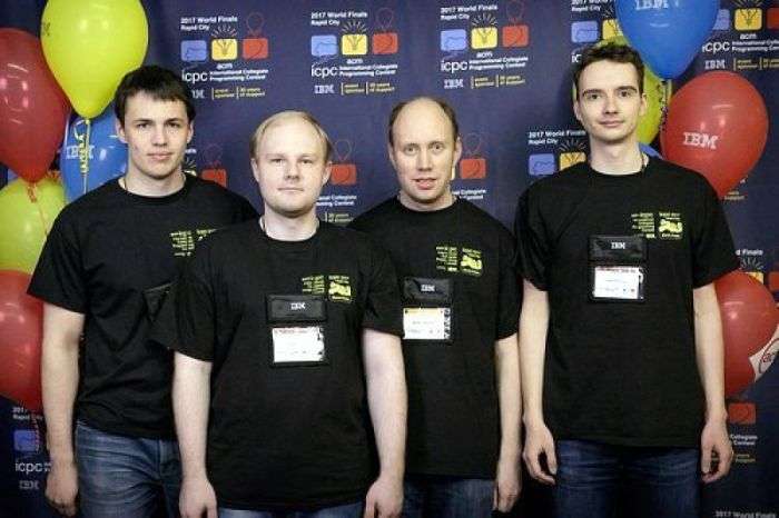 На чемпіонаті світу з програмування команда Університету ІТМО посіла перше місце (2 фото)