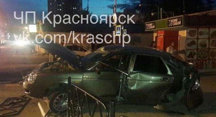 Свобода запаморочила голову автомобілісту (3 фото)