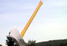 Найнезвичайніші придорожні арт-обєкти (13 фото)