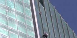 Руфер Сергій Девляшов підкорив вежу «Євразія» в Москві (3 фото + 2 відео)