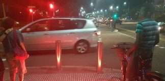 Світлофори для тих, хто не відволікається від своїх смартфонів (2 фото)