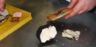 У Гаазі приготували найдорожчий у світі гамбургер за 2050 євро (14 фото)