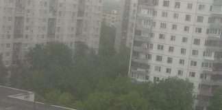 Героїчний вчинок лікаря під час урагану в Москві (фото)