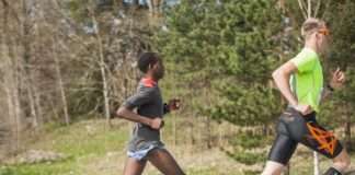 Кенієць Ібрагім Мукунга виграв Тартуський напівмарафон в шкарпетках (6 фото)