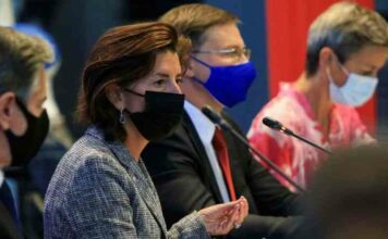 Влада сша і європи вирішили спільно піднімати напівпровідникову галузь і протистояти китаю