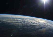 У росії ведеться розробка системи стикування для ремонту супутників в космосі