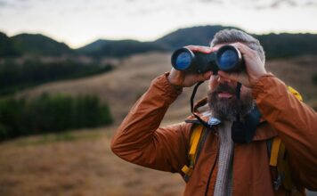 Чому ваш перший телескоп має бути біноклем
