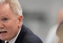 Голова комісії з питань вакцинації виступає за необов’язкові щеплення, ставлячи особисту свободу вище громадського здоров’я