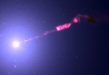 Астрономи виявили джерело колосального струменя галактики Мессьє 87