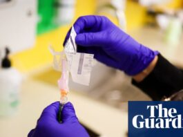 Медичні організації США втручаються в ситуацію з вакцинацією після згортання рекомендацій під новим керівництвом